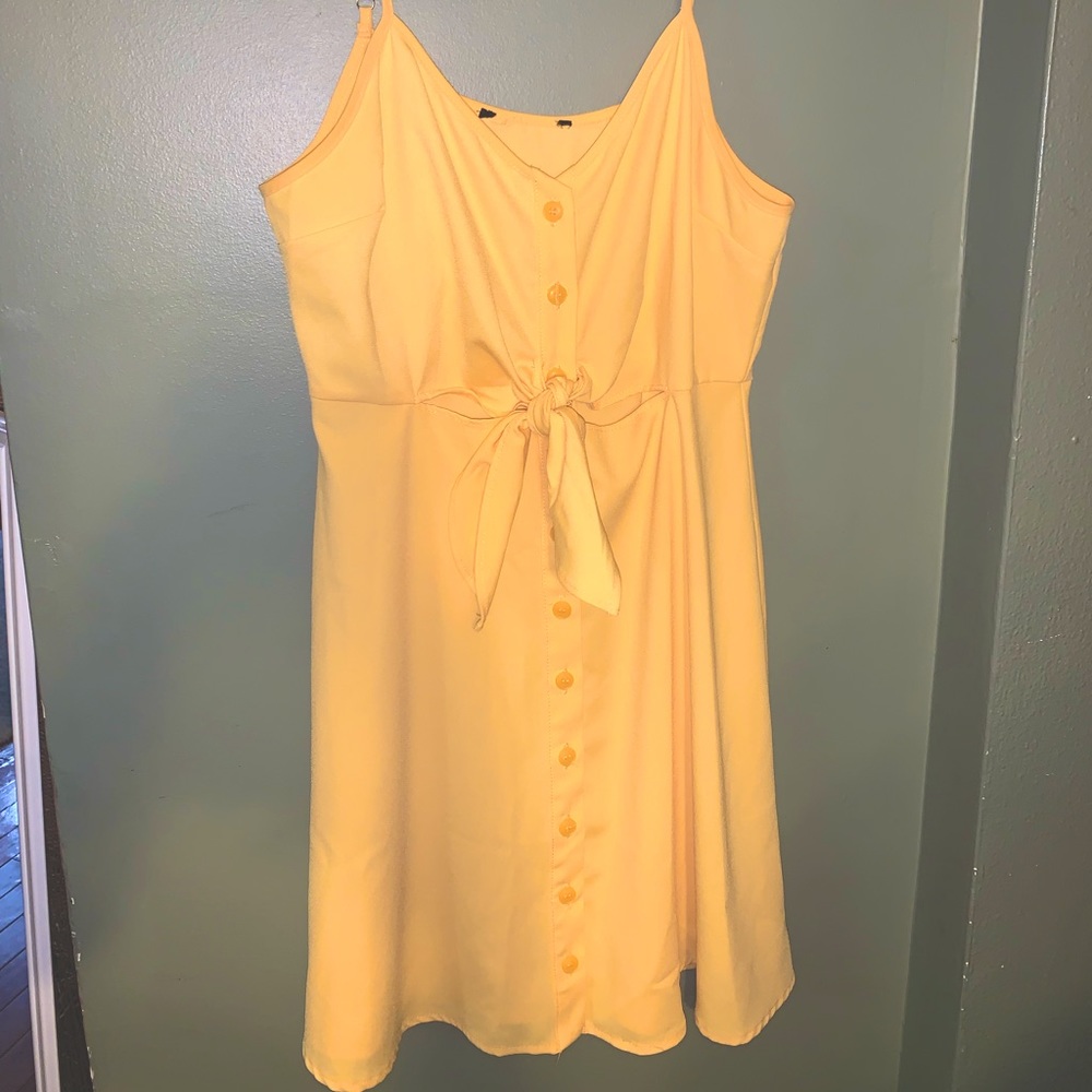 Yellow Tie Front Sundress ☀️